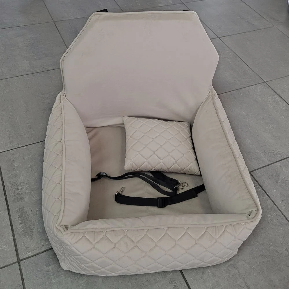 Автокрісло для собак Pet Fun 59х60х50 см - світло-сірий Автокрісло для собак Pet Fun 59х60х50 см - світло-сірий