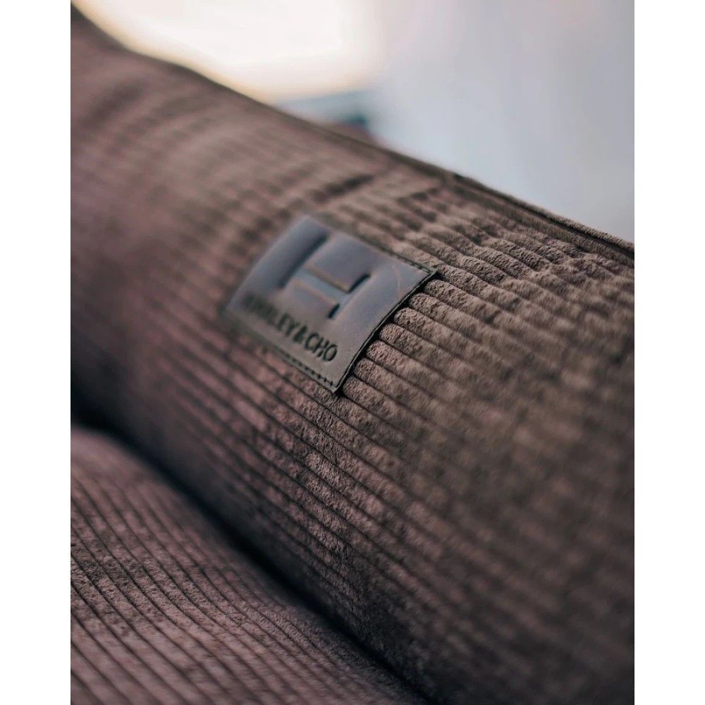 Лежак для собак Harley and Cho Dreamer Brown Velvet S 60 x 45 см