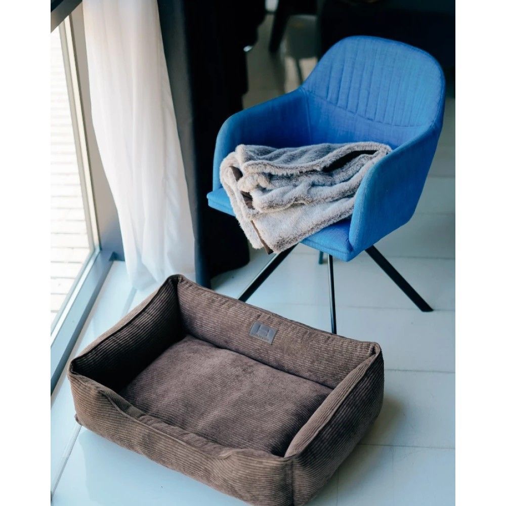 Лежак для собак Harley and Cho Dreamer Brown Velvet S 60 x 45 см
