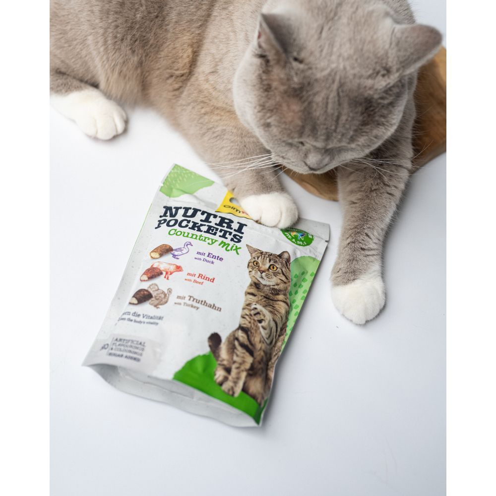Ласощі для котів GimCat Nutri Pockets Country Mix 150 г - м'ясний мікс Ласощі для котів GimCat Nutri Pockets Country Mix 150 г - м'ясний мікс
