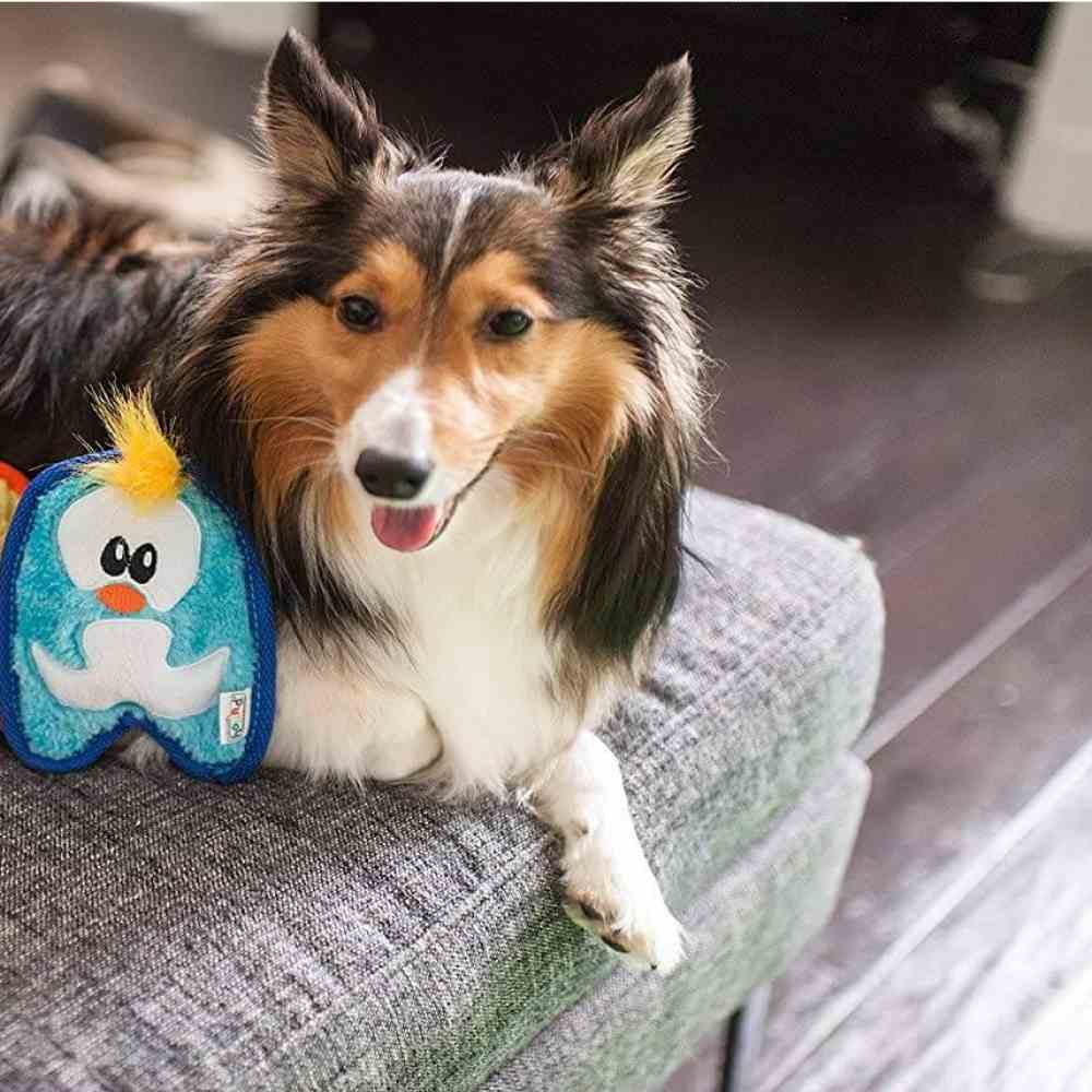 Іграшка для собак Outward Hound Invincibles Mini Penguin S 20 см