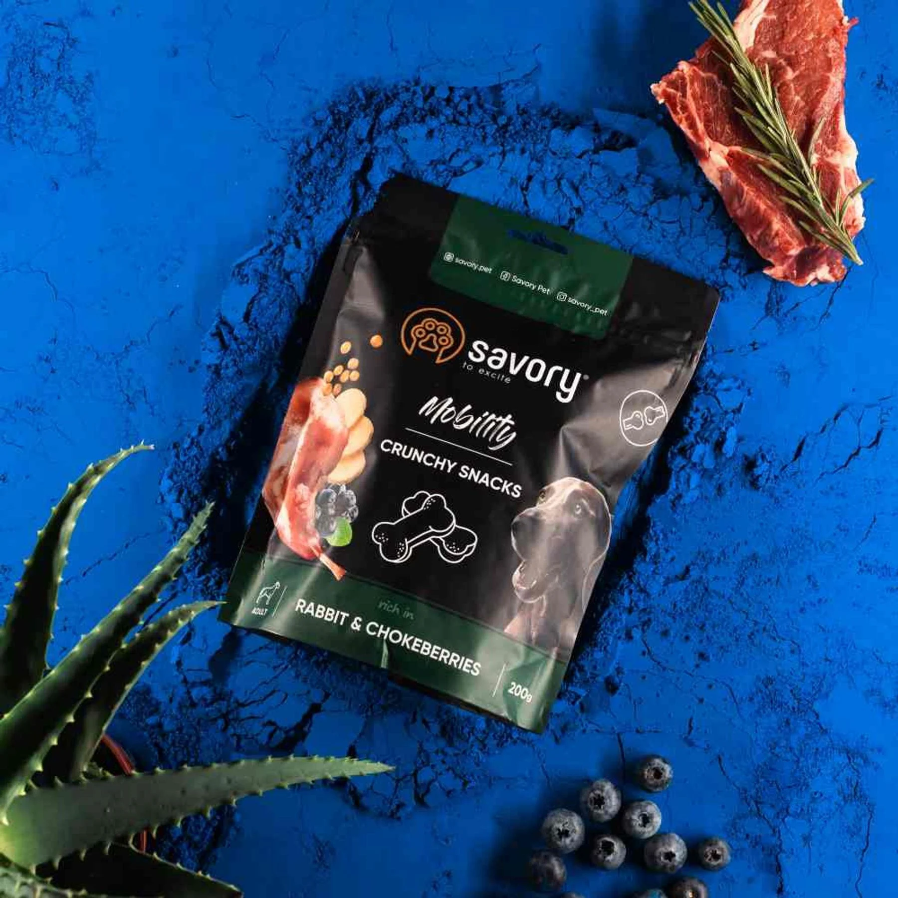 Ласощі для собак Savory Mobility Crunchy Snacks 200 г - кролик та чорноплідна горобина Ласощі для собак Savory Mobility Crunchy Snacks 200 г - кролик та чорноплідна горобина
