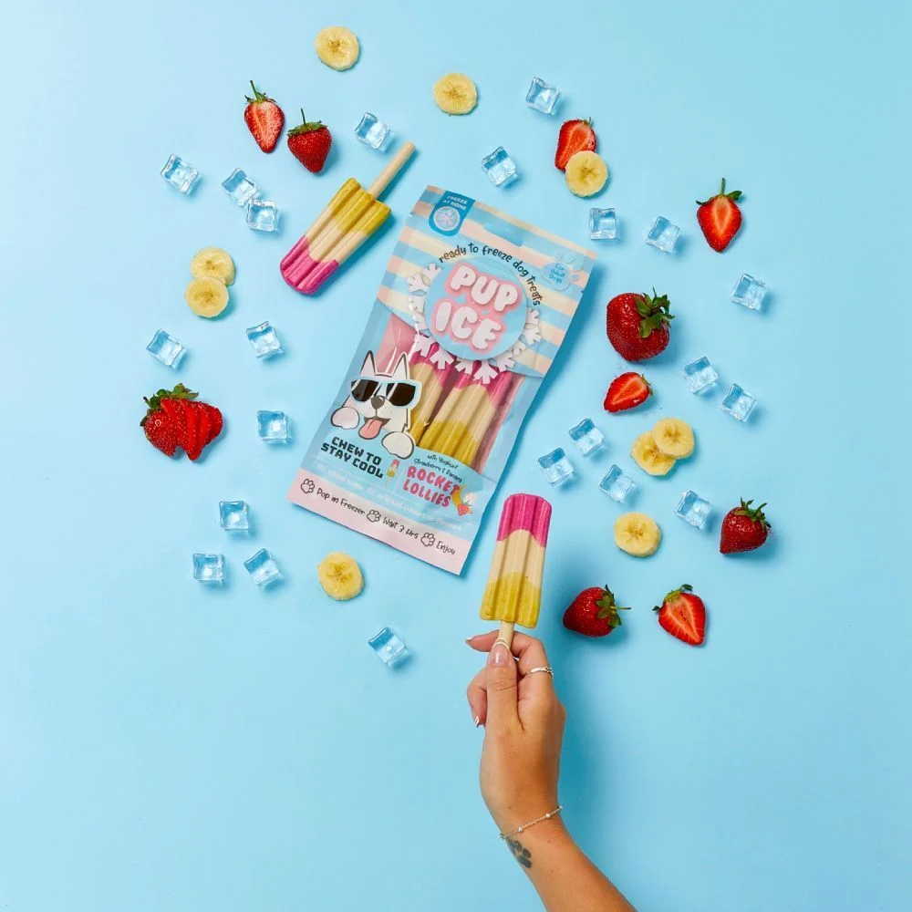 Мороженое для собак Pup Ice Rocket Lollies 2 шт. по 45 г — клубника и банан Мороженое для собак Pup Ice Rocket Lollies 2 шт. по 45 г — клубника и банан