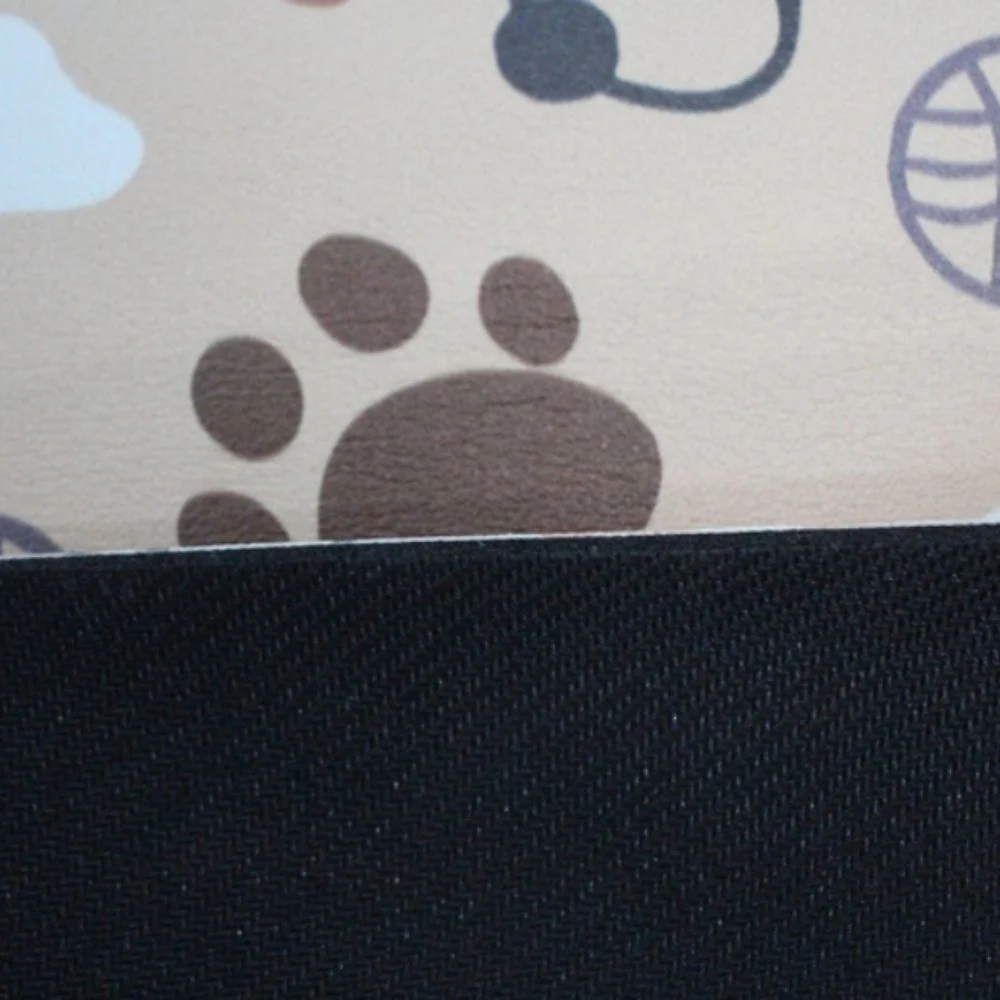 Pet Fun килимок під миски для собак 30х40 см - модель в асортименті Pet Fun килимок під миски для собак 30х40 см - модель в асортименті