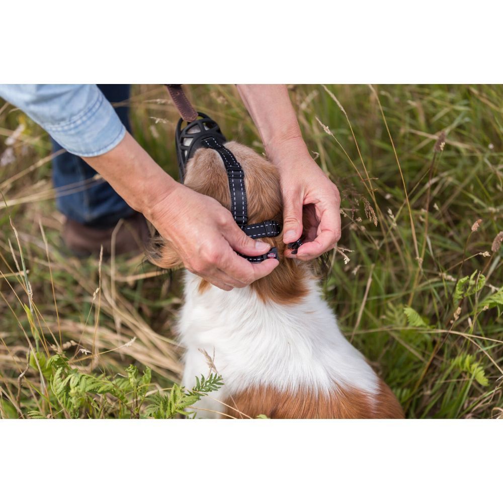 Trixie Muzzle Flex намордник для собак S - чорний Trixie Muzzle Flex намордник для собак S - чорний
