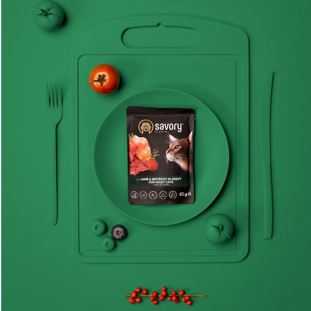 Вологий корм для котів Savory Adult 85 г - ягня та буряк