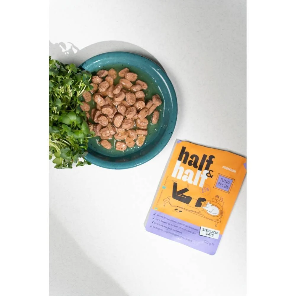 Вологий корм для котів Half&Half Sterilized 100 г - тунець