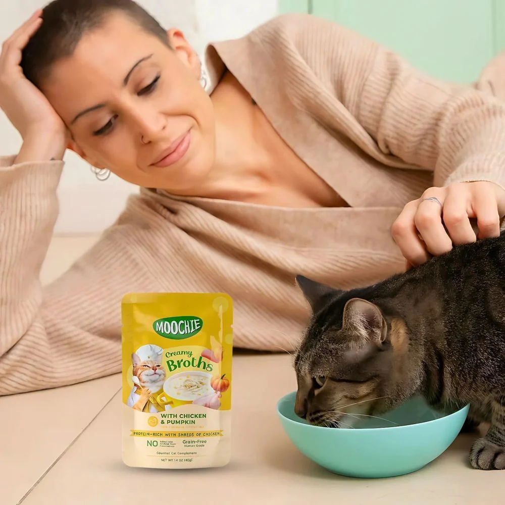 Влажный корм для кошек Moochie Сreamy Broths 40 г - курица и тыква Влажный корм для кошек Moochie Сreamy Broths 40 г - курица и тыква